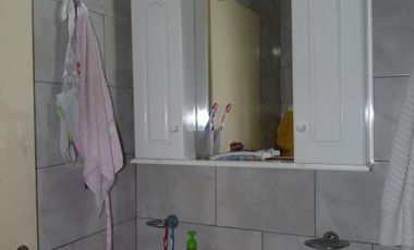 AMPLIA CASA PARA 3 FAMILIAS A 5 CUADRAS DE FERIA ?LA SALADA
