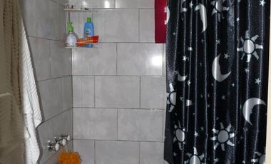 AMPLIA CASA PARA 3 FAMILIAS A 5 CUADRAS DE FERIA ?LA SALADA