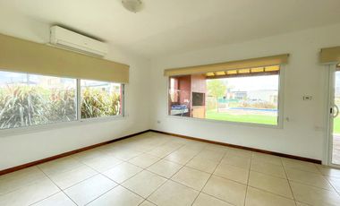 Casa 3 Dorm - San Sebastian