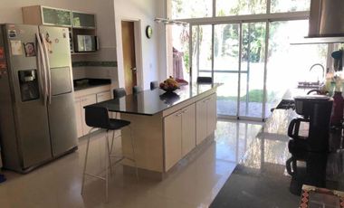 Casa en venta - 4 dormitorios 4 baños - Cochera - 350mts2 - Fincas de Iraola I, Berazategui