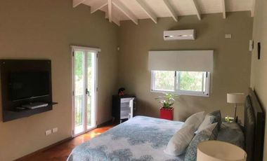 Casa en venta - 4 dormitorios 4 baños - Cochera - 350mts2 - Fincas de Iraola I, Berazategui