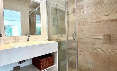 Casa en venta Costa Esmeralda estilo californiana