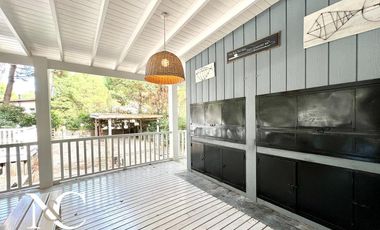 Casa en venta Costa Esmeralda estilo californiana