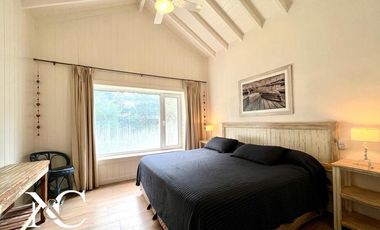 Casa en venta Costa Esmeralda estilo californiana