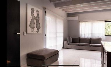 Edificio Comercial en venta - 4 Departamentos 2 Locales - 500Mts2 - Canning