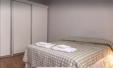 Edificio Comercial en venta - 4 Departamentos 2 Locales - 500Mts2 - Canning