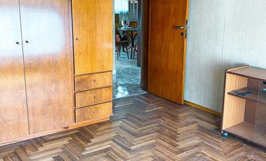 Chalet 2 ambientes con garage y dependencias