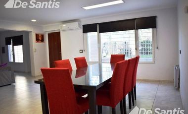 Moderno Chalet 5 ambientes en Colinas Peralta Ramos