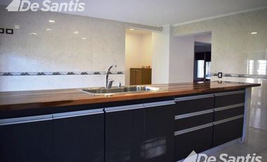 Moderno Chalet 5 ambientes en Colinas Peralta Ramos