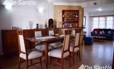 Chalet 5 ambientes - Amplio parque - Punta Mogotes