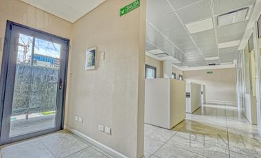 MODERNA OFICINA EN VICENTE LÓPEZ -  GRAN IMAGEN CORPORATIVA