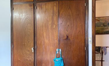Gran chalet 4 ambientes, sobre dos lotes