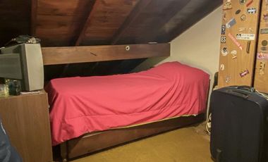 Gran chalet 4 ambientes, sobre dos lotes