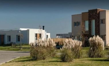 Terreno en venta - 929 mts2 - Guillermo E Hudson