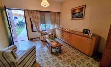 Importante chalet en Bernal Oeste
