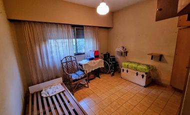 Importante chalet en Bernal Oeste