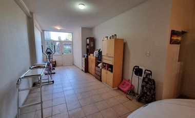 Importante chalet en Bernal Oeste