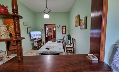 Importante chalet en Bernal Oeste