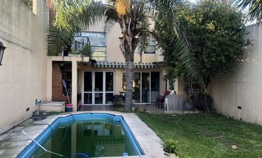 Excelente inmueble 3 dorm - 3 baños - garage - jardín y pileta - VENTA DIRECTA!!