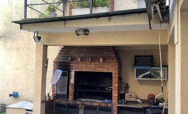 Excelente inmueble 3 dorm - 3 baños - garage - jardín y pileta - VENTA DIRECTA!!