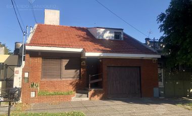 Excelente inmueble 3 dorm - 3 baños - garage - jardín y pileta - VENTA DIRECTA!!