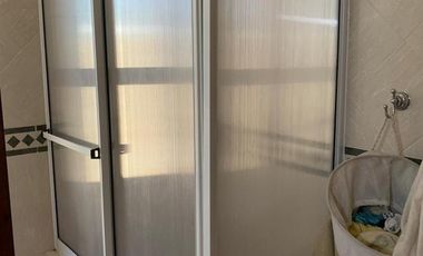 Casa en venta de cuatro dormitorios en Alejandro Centeno, Zona Norte