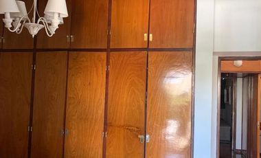 Casa en venta de cuatro dormitorios en Alejandro Centeno, Zona Norte