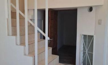 Casa en venta - 4 dormitorios 3 baños 1 cochera - 250mts2 - La Plata [FINANCIADA]