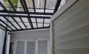 Casa en venta - 4 dormitorios 3 baños 1 cochera - 250mts2 - La Plata [FINANCIADA]