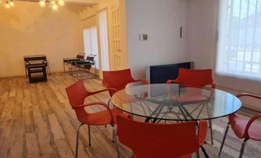 Casa en venta - 4 dormitorios 3 baños 1 cochera - 250mts2 - La Plata [FINANCIADA]