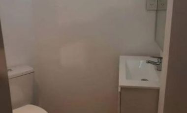 Casa en venta - 4 dormitorios 3 baños 1 cochera - 250mts2 - La Plata [FINANCIADA]