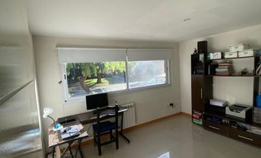 Casa en venta - 4 dormitorios 4 baños - 245mts2  - Villanueva