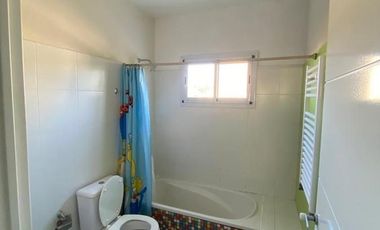 Casa en venta - 4 dormitorios 4 baños - 245mts2  - Villanueva