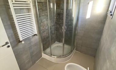 Casa en venta - 4 dormitorios 4 baños - 245mts2  - Villanueva