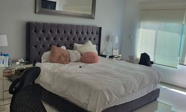 ES VENTA DE HERMOSA CASA EN LOMAS DE VALLE ESCONDIDO