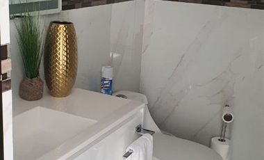 ES VENTA DE HERMOSA CASA EN LOMAS DE VALLE ESCONDIDO