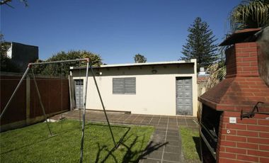 Casa en venta - 3 dormitorios 2 baños 2 cocheras - 230mts2 - Tolosa