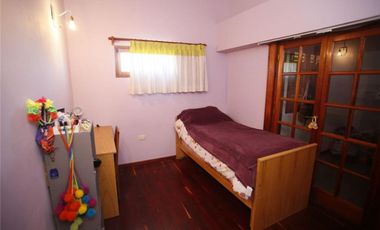 Casa en venta - 3 dormitorios 2 baños 2 cocheras - 230mts2 - Tolosa