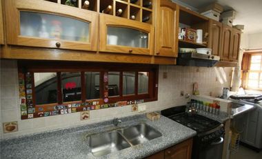 Casa en venta - 3 dormitorios 2 baños 2 cocheras - 230mts2 - Tolosa