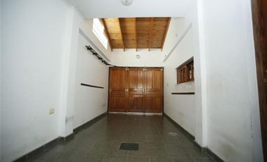 Casa en venta - 3 dormitorios 2 baños 2 cocheras - 230mts2 - Tolosa