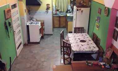 Casa en venta - 3 dormitorios 2 baños - Cochera - 300mts2 - Ensenada