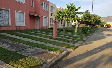 EN VENTA CÓMODA CASA EN FRACCIONAMIENTO, LOS TULIPANES, EL CAYACO, ACAPULCO CC