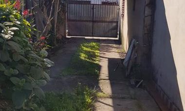 Casa en venta - 2 dormitorios 1 baño - Cochera - 311,6mts2 - Ensenada