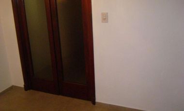 Casa en venta - 3 dormitorios, 1 baño - 124mts2 sobre lote de 155mts2 - Ensenada