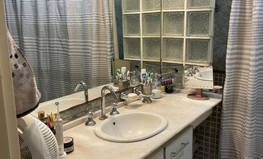 Casa en venta - 4 dormitorios 3baños - 310mts2  - Monte Grande