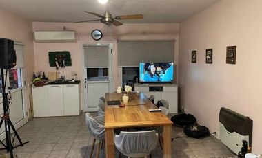 Casa en venta - 4 dormitorios 3baños - 310mts2  - Monte Grande