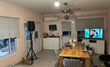Casa en venta - 4 dormitorios 3baños - 310mts2  - Monte Grande