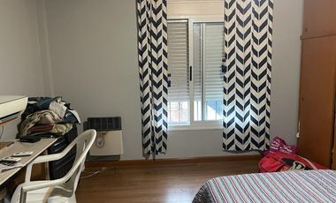 Casa en venta - 4 dormitorios 3baños - 310mts2  - Monte Grande