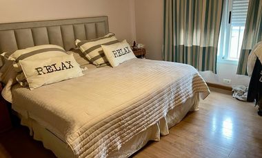 Casa en venta - 4 dormitorios 3baños - 310mts2  - Monte Grande