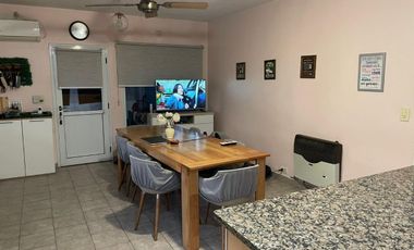 Casa en venta - 4 dormitorios 3baños - 310mts2  - Monte Grande